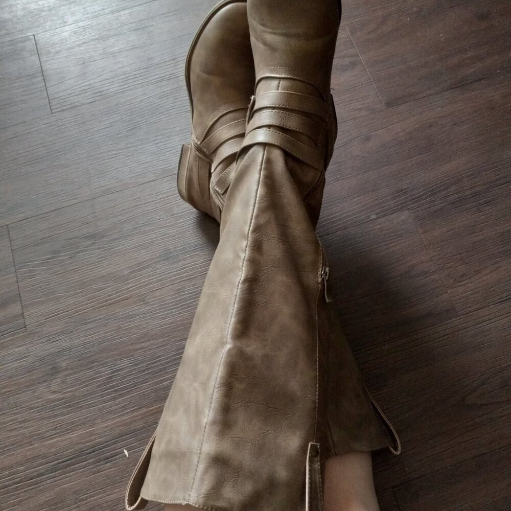 Taupe boots